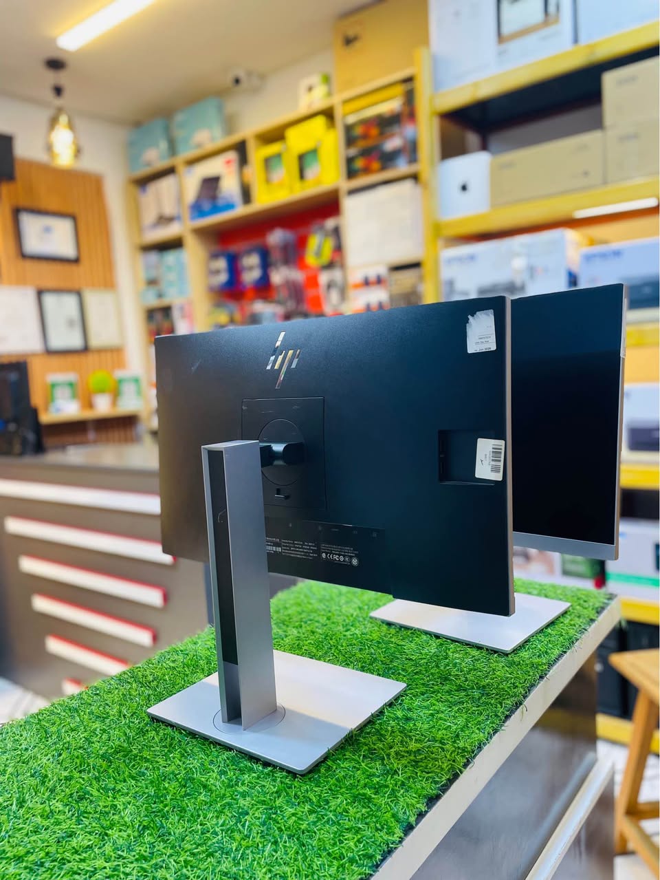 A picture of Hp Monitor 24 inches Tsh 280 000