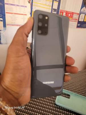 A picture of Samsung Galaxy s20 plus