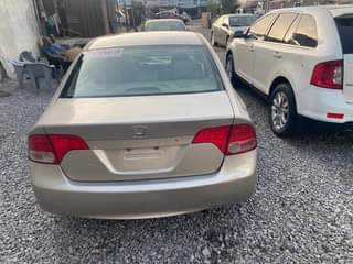 A picture of Honda Civic 06