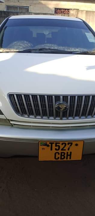A picture of  TOYOTA_HARRIER_0620356906