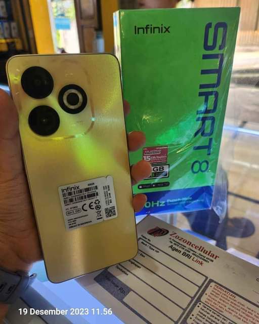 A picture of Infinix smart 8 Brand new box Call 0754943316