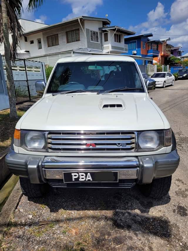 used mitsubishi pajero
