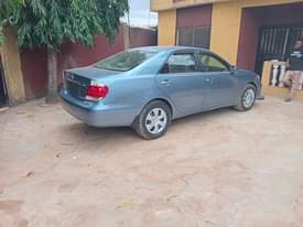A picture of Dealer market 2005 Toyota Camry Flash on first body First
