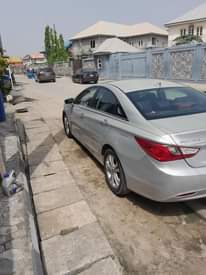 A picture of 2012 HYUNDAI SONATA