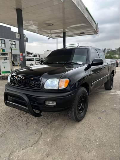 A picture of 2002 Toyota Tundra V6