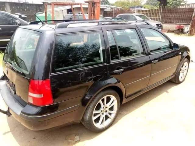 A picture of Volkswagen golf 4