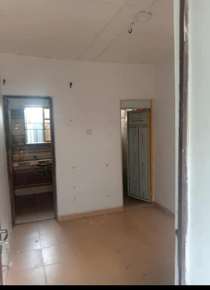 A picture of A room self contained for rent in White House Lasustec