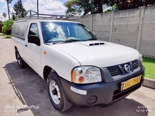 used nissan np300