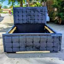 A picture of bedsofa mpya kabisa zimetengenezwa kwa ubora wa hali ya juu