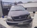 A picture of Lexus RX300 full pimp