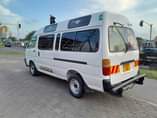 A picture of Hiace ya petrol Full ac Kali mno 2rz injection Manual