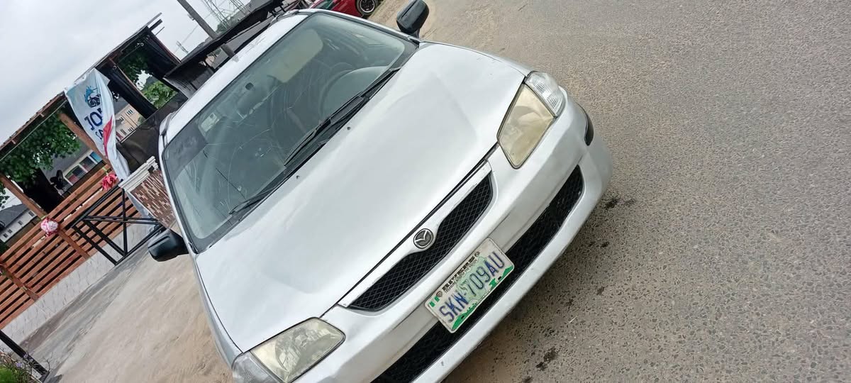A picture of Mazda 323F
