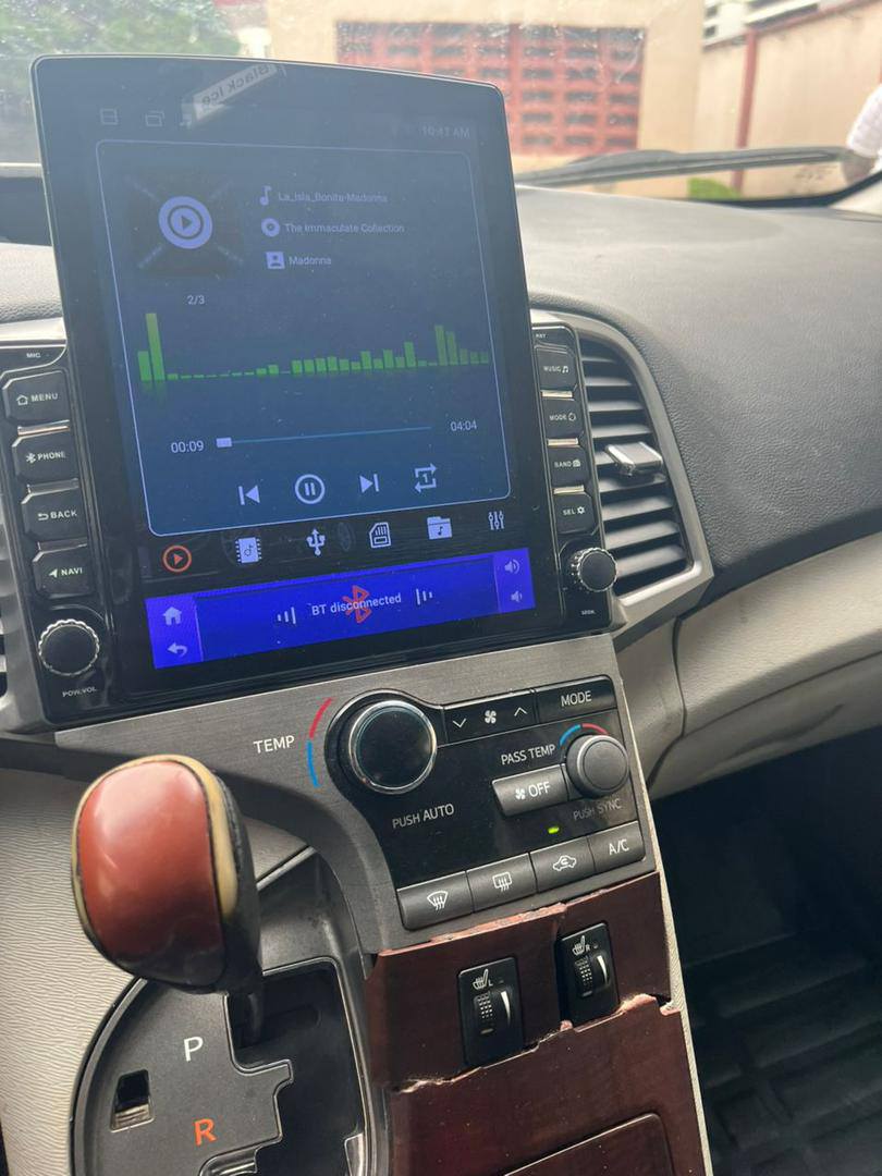 A picture of Toyota Venza Sharp 2012 model