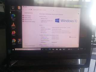 A picture of Acer all in one