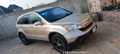 A picture of Honda crv 08