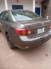 A picture of owner need money urgently 09 corrolla manual gear