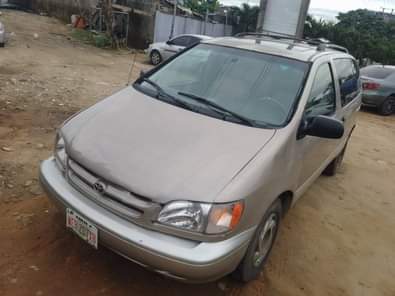 A picture of 100 FIRST BODY TOYOTA SIENNA SHARP GEAR UNTAMPERED ENGINE UPDATED