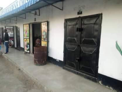 shops