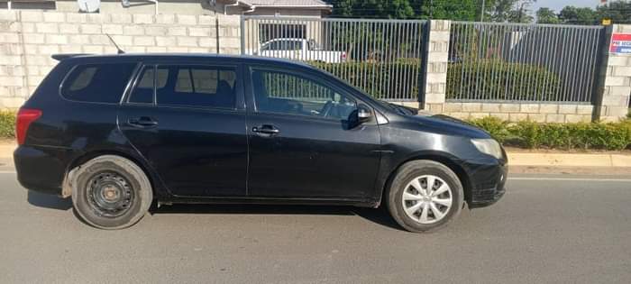 toyota fielder