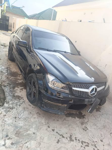 A picture of Mercedes Benz 4Matic C300 2011 Model Everything is working perfectly