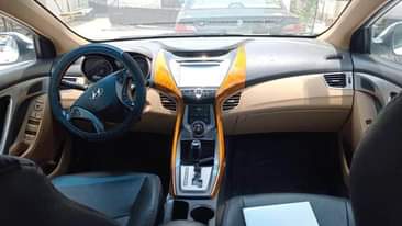 A picture of Hyundai Elantra 2014