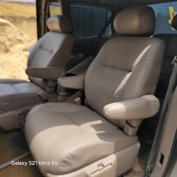 A picture of 2002 TOYOTA SIENNA NIGERIA USED FOR SALE