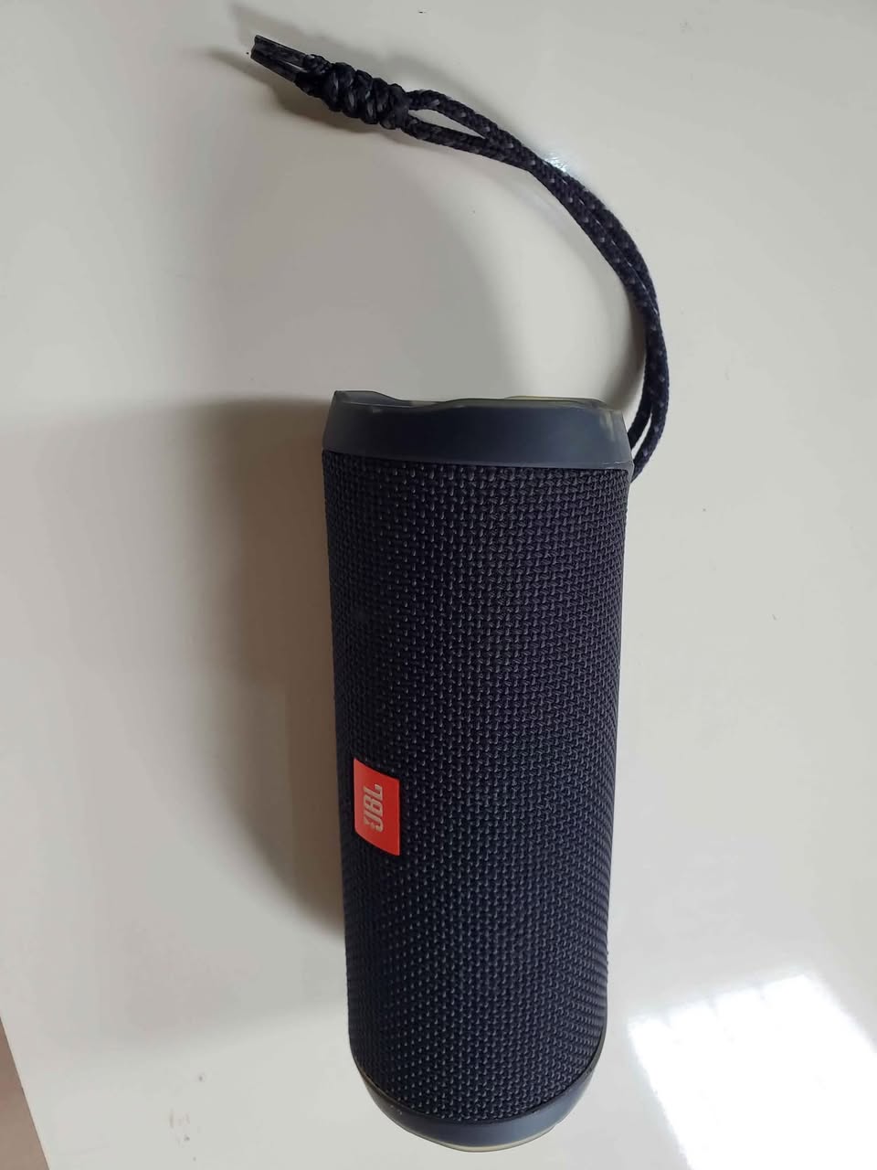 A picture of Uk used JBL Flip 4 battery still very strong price