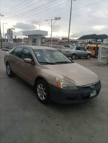 A picture of Honda Accord 2007 DC Continue Unpainted Pan Body Neatly Used