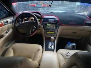 A picture of es 330 2005 Baked on first body Gear Ac Clean