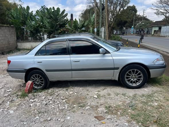 A picture of Carina SI vvti cc 1790