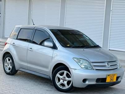 A picture of TOYOTA IST DN U