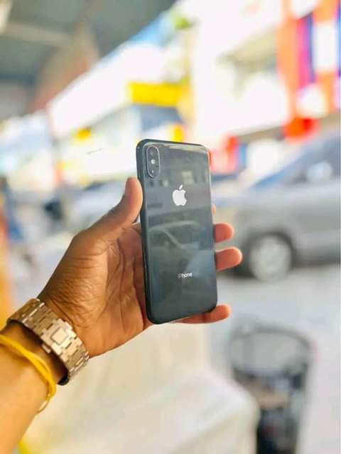 A picture of I phone X