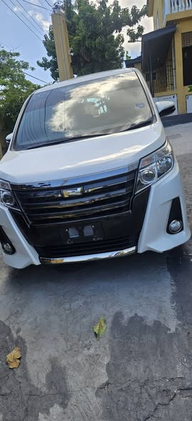 used toyota noah