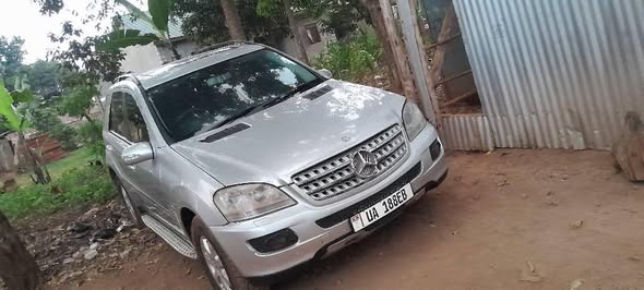 A picture of Mercedes benz 27m