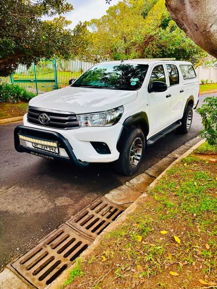 used toyota hilux