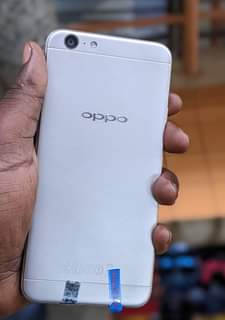 A picture of Oppo 64gb 200k