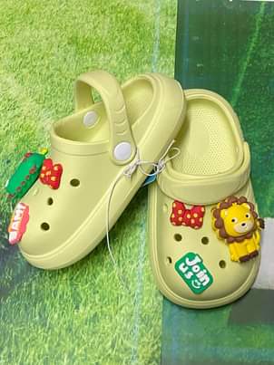 crocs