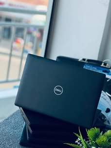 A picture of Dell latitude 5400