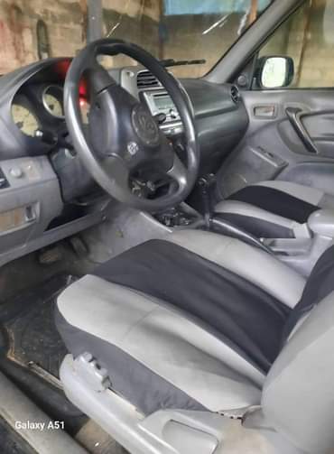 A picture of Very sharp and sound Toyota Rav 4 for a give