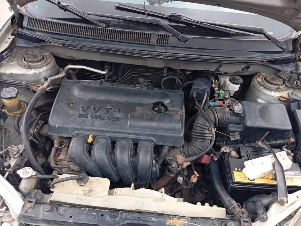 A picture of TOYOTA MATRIX 2004 