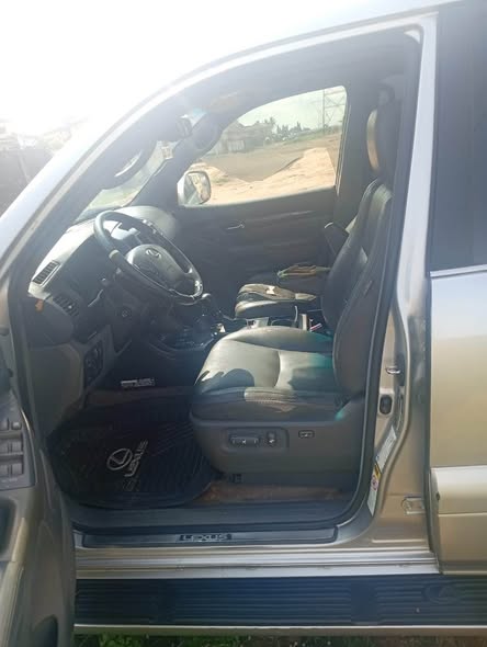 A picture of lexus GX470 for sale Location jakende Gate of isolo road