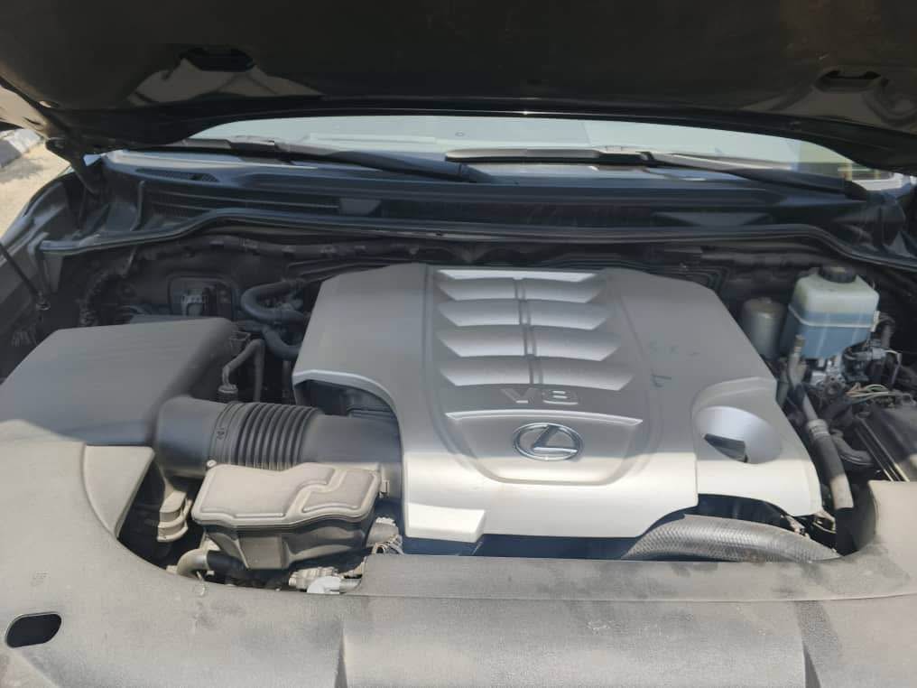 A picture of 2018 registered Lexus Lx 570