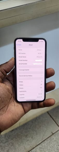 A picture of Clean iPhone XS 64gb no face at only 380k 0756448893