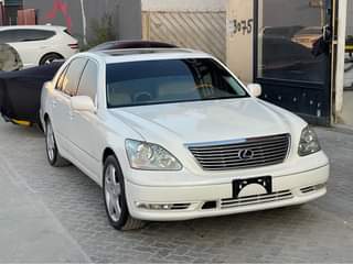 A picture of LEXUS. LS 430 Model 2005