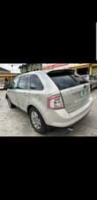 A picture of Ford edge 2009.