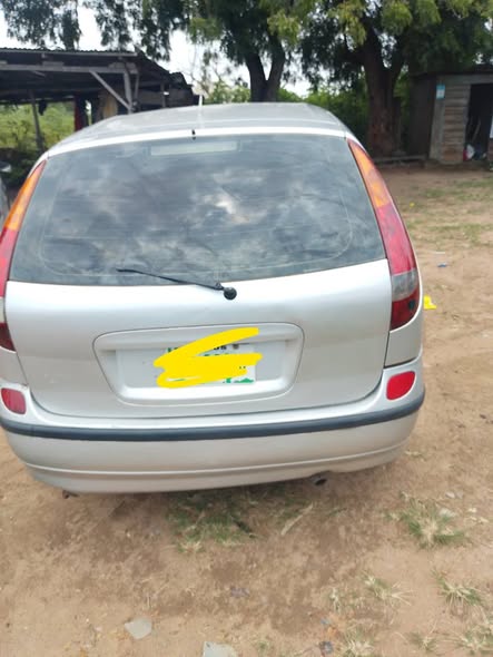 A picture of Nissan Tino