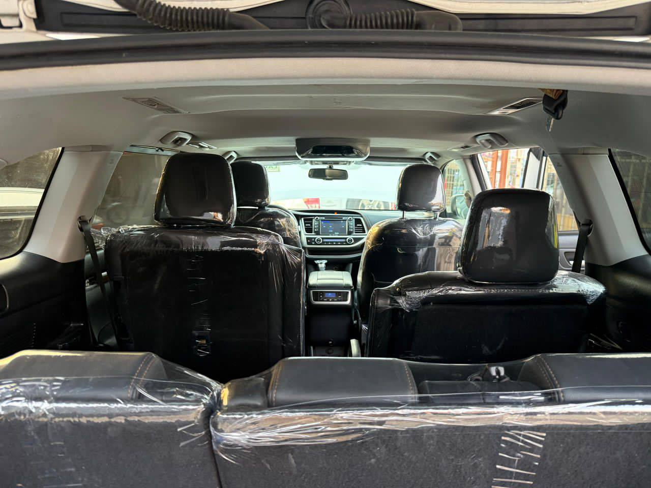 A picture of Distress Sale Foreign Used Toyota Highlander 2016 Limited 2025 Entry