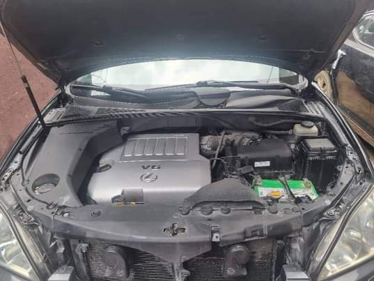 A picture of Direct tokunbo Lexus Rx 350 Clean interior and exterior Everything