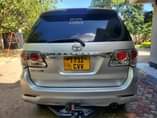 A picture of WhatsApp call 255 762 483 424 2012 3 Toyota Fortuner