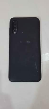 A picture of Samsung A50 Galaxy phones